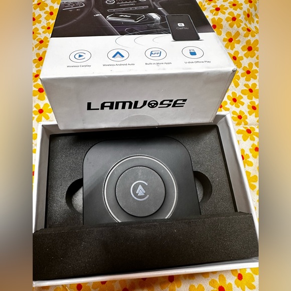 Wireless CarPlay and Android Auto adapter. - Picture 4 of 4